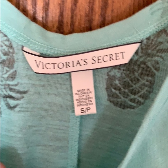 Pineapple tank top - Picture 4 of 4